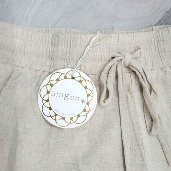 ✨️Umgee Woman's Linen Blend Shorts,  NWT,  Size 1Xl✨️ - Picture 2 of 5